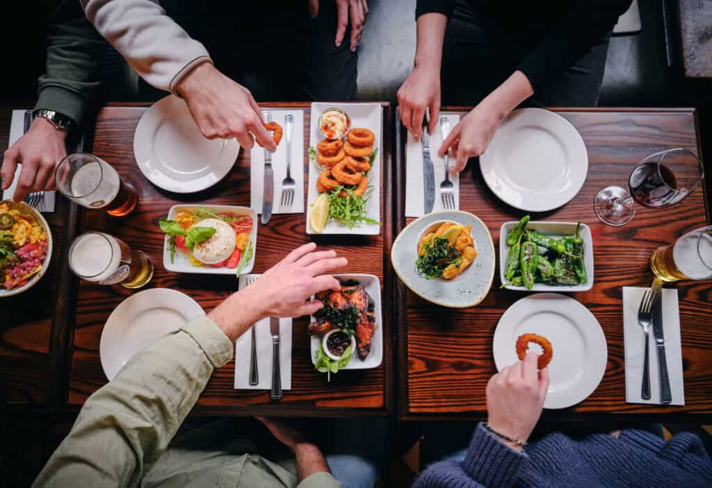 Don't Just Serve Food, Serve Up a Website That Sizzles: A Recipe for Restaurant & Takeaway Success